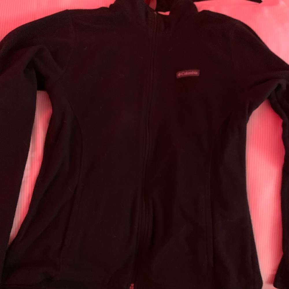 Columbia Sportswear Company. Black zip up jacket. Fleece